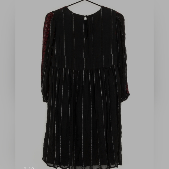 Embroiderd dress - Picture 6 of 8